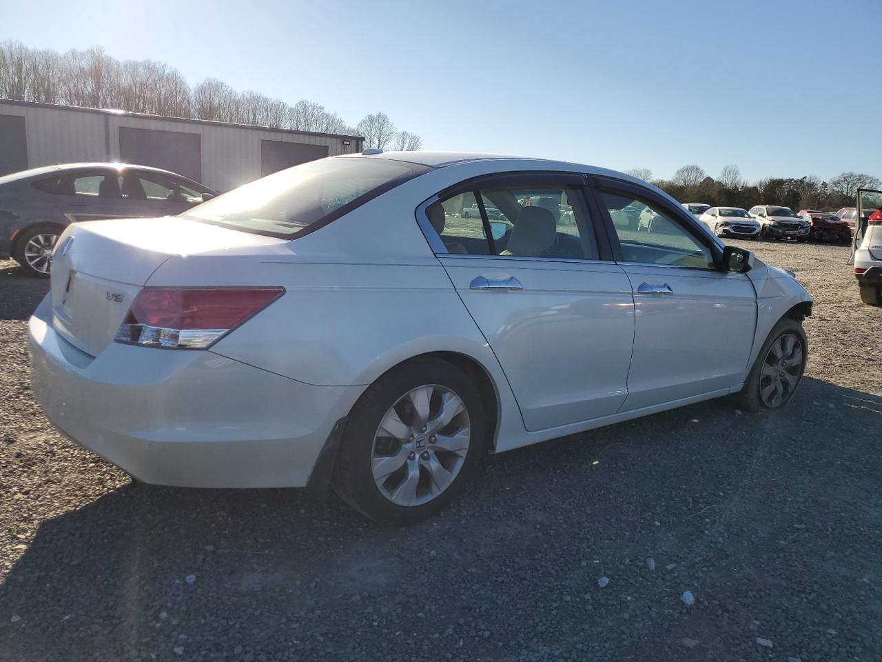 Photo 2 VIN: 1HGCP36849A038248 - HONDA ACCORD 