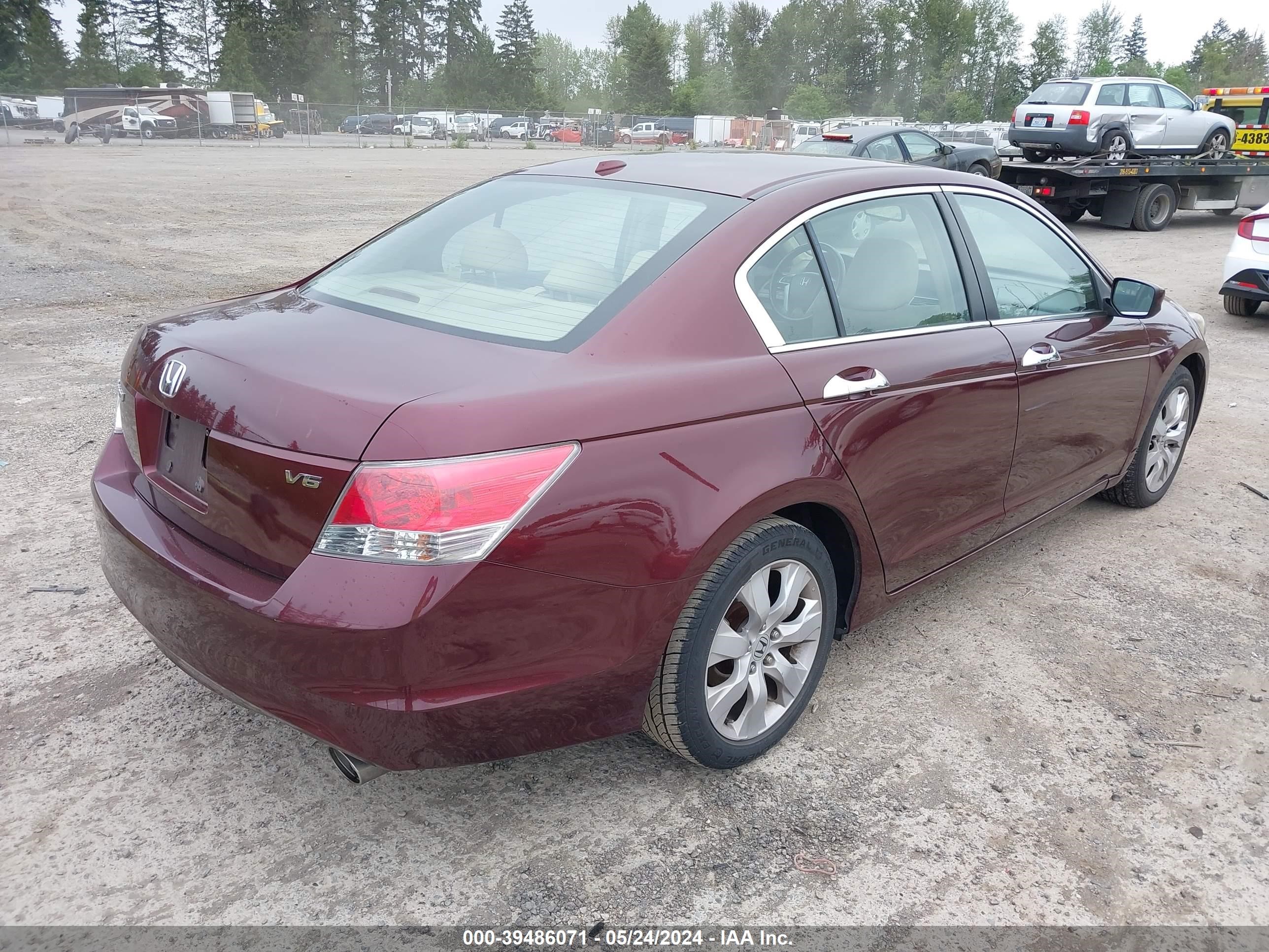 Photo 3 VIN: 1HGCP36858A030626 - HONDA ACCORD 