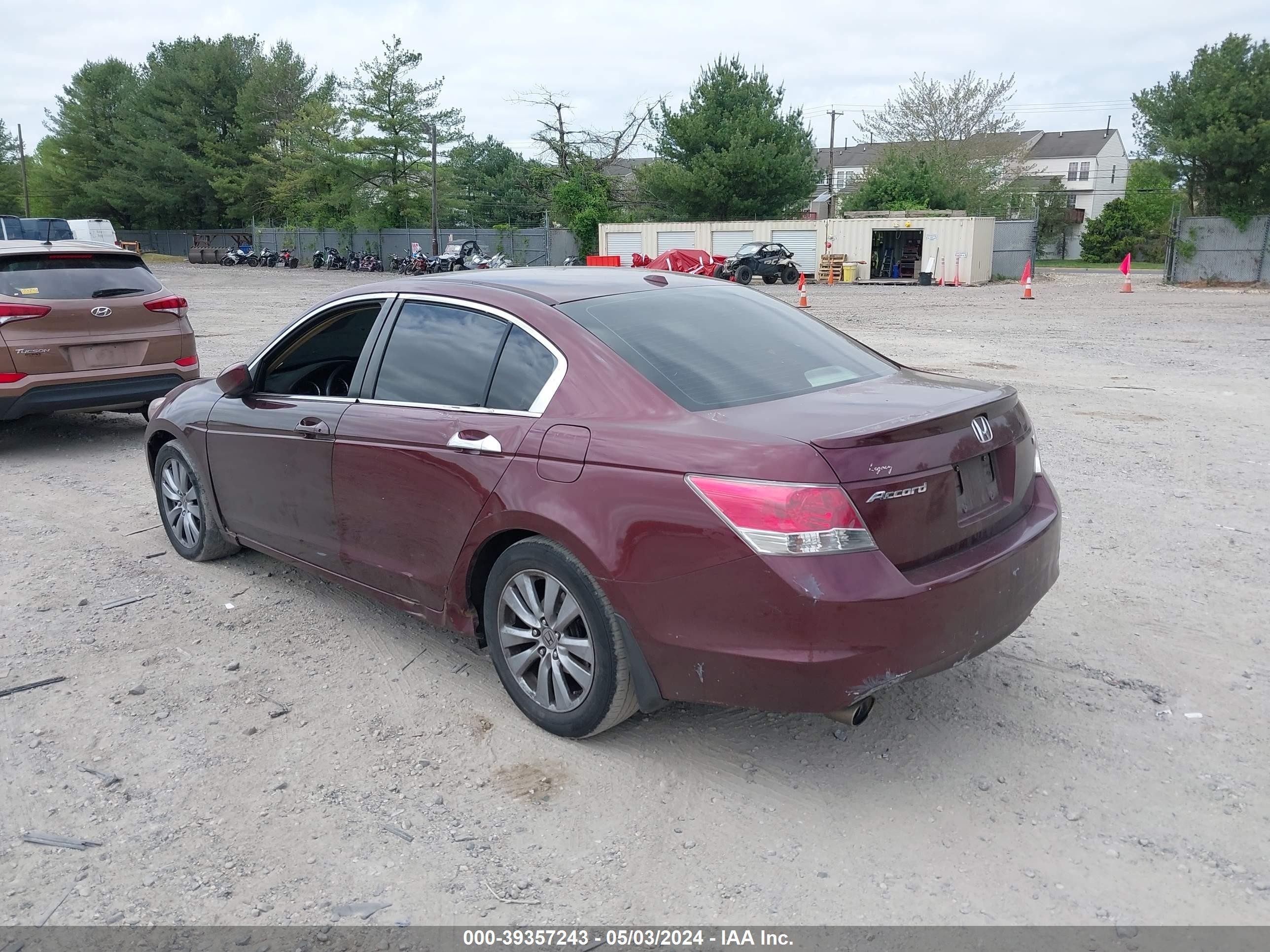 Photo 2 VIN: 1HGCP36868A058788 - HONDA ACCORD 