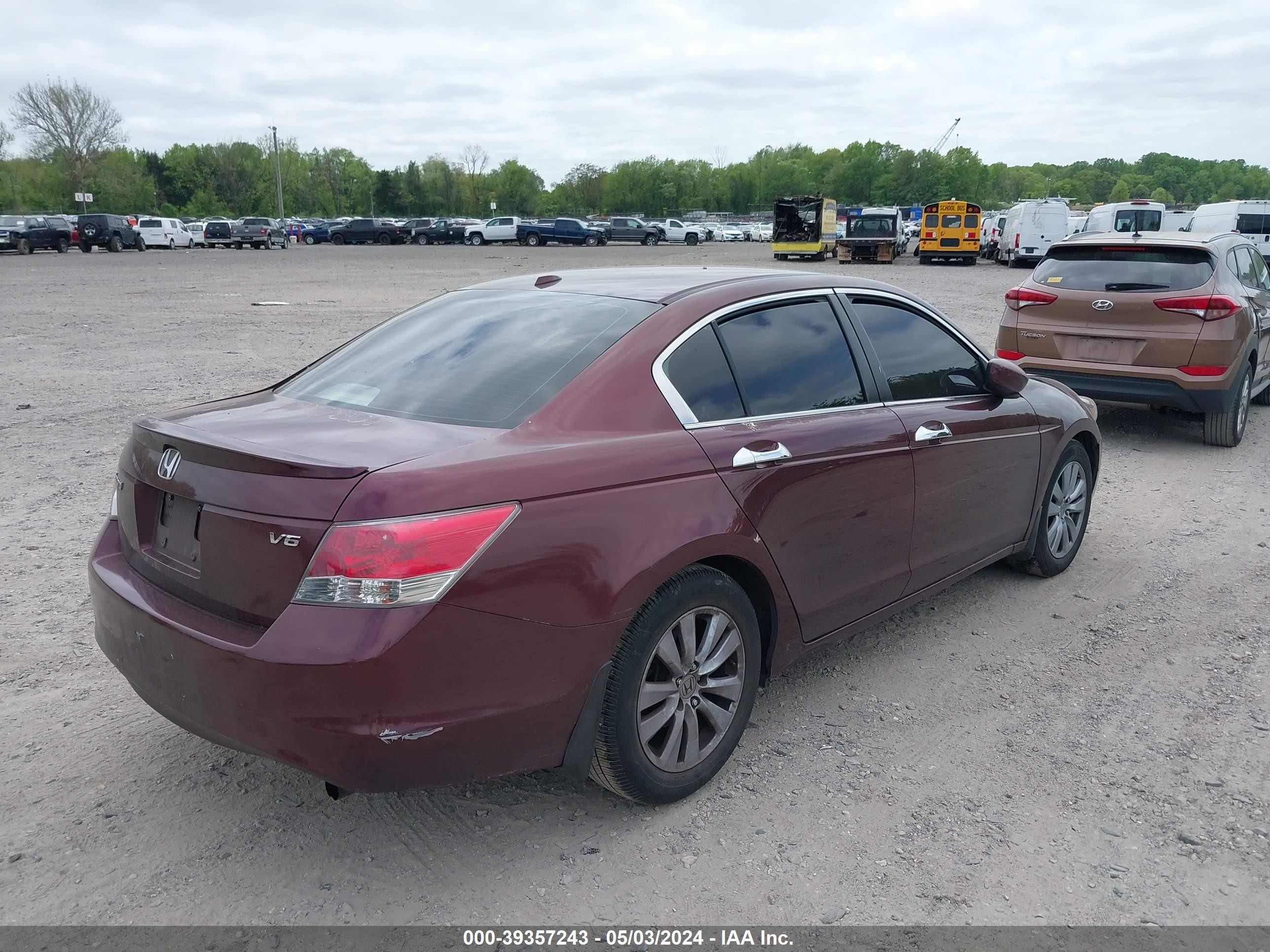 Photo 3 VIN: 1HGCP36868A058788 - HONDA ACCORD 