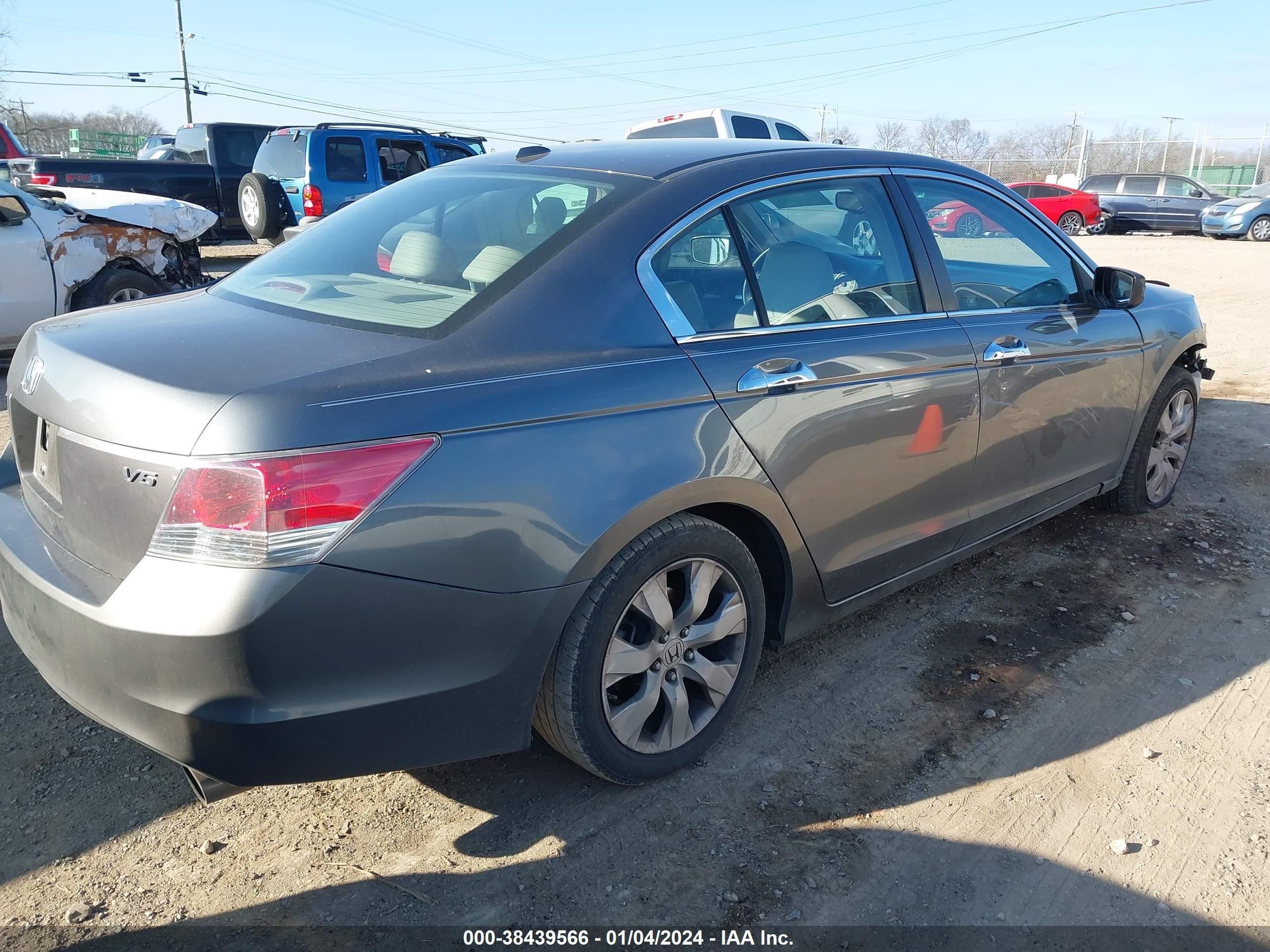 Photo 3 VIN: 1HGCP36869A006529 - HONDA ACCORD 