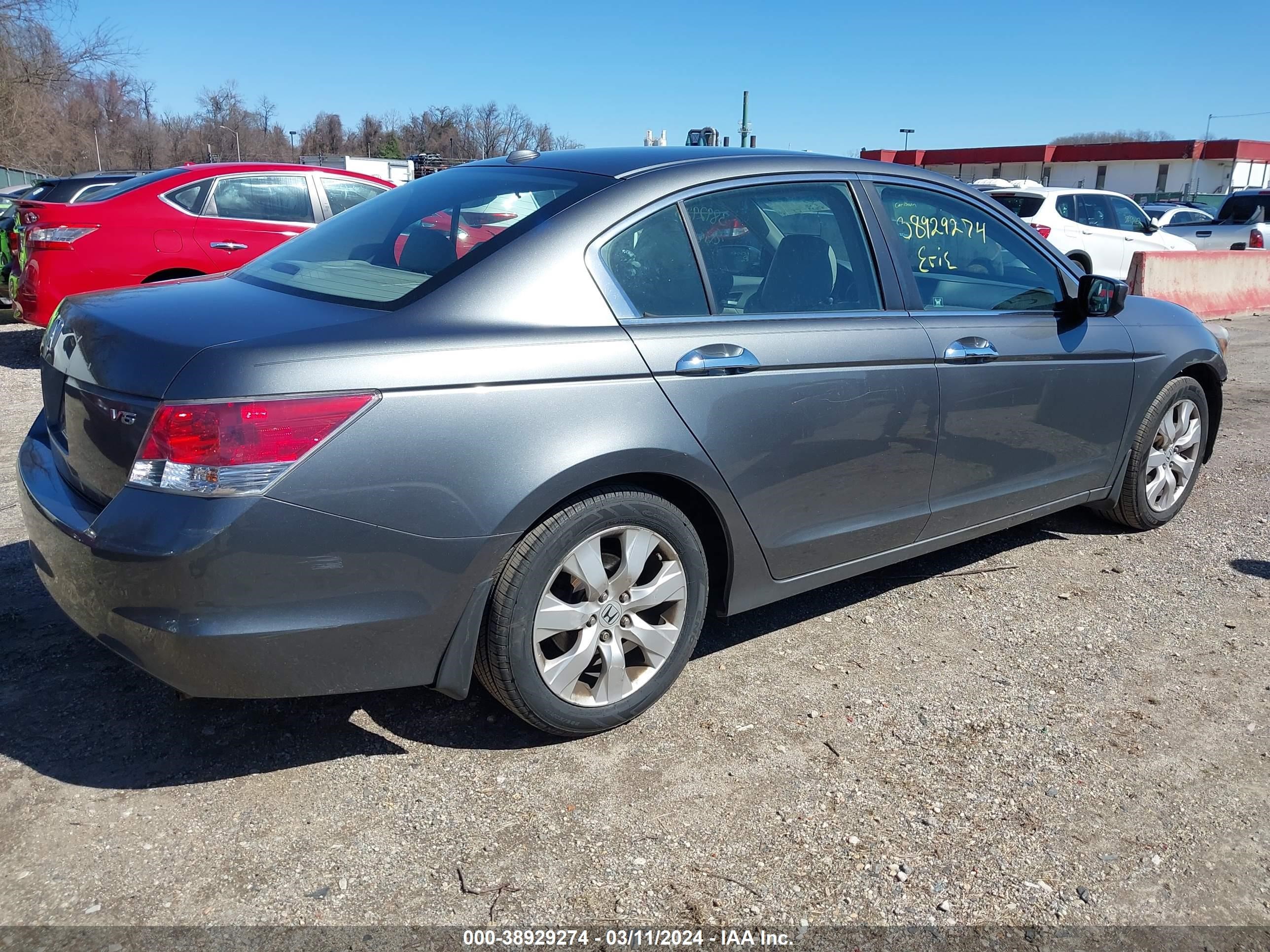 Photo 3 VIN: 1HGCP36869A030104 - HONDA ACCORD 