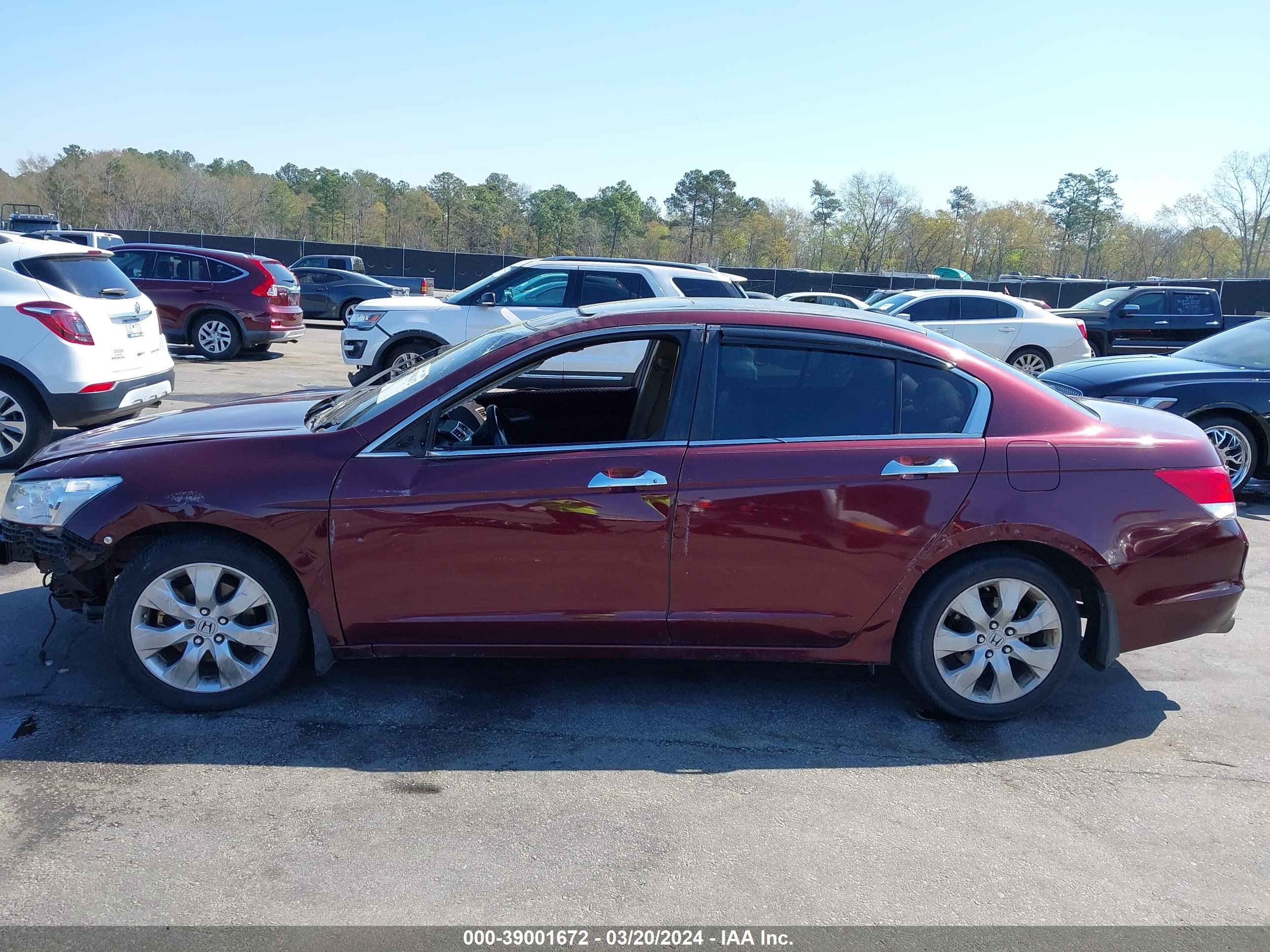 Photo 14 VIN: 1HGCP36869A032323 - HONDA ACCORD 