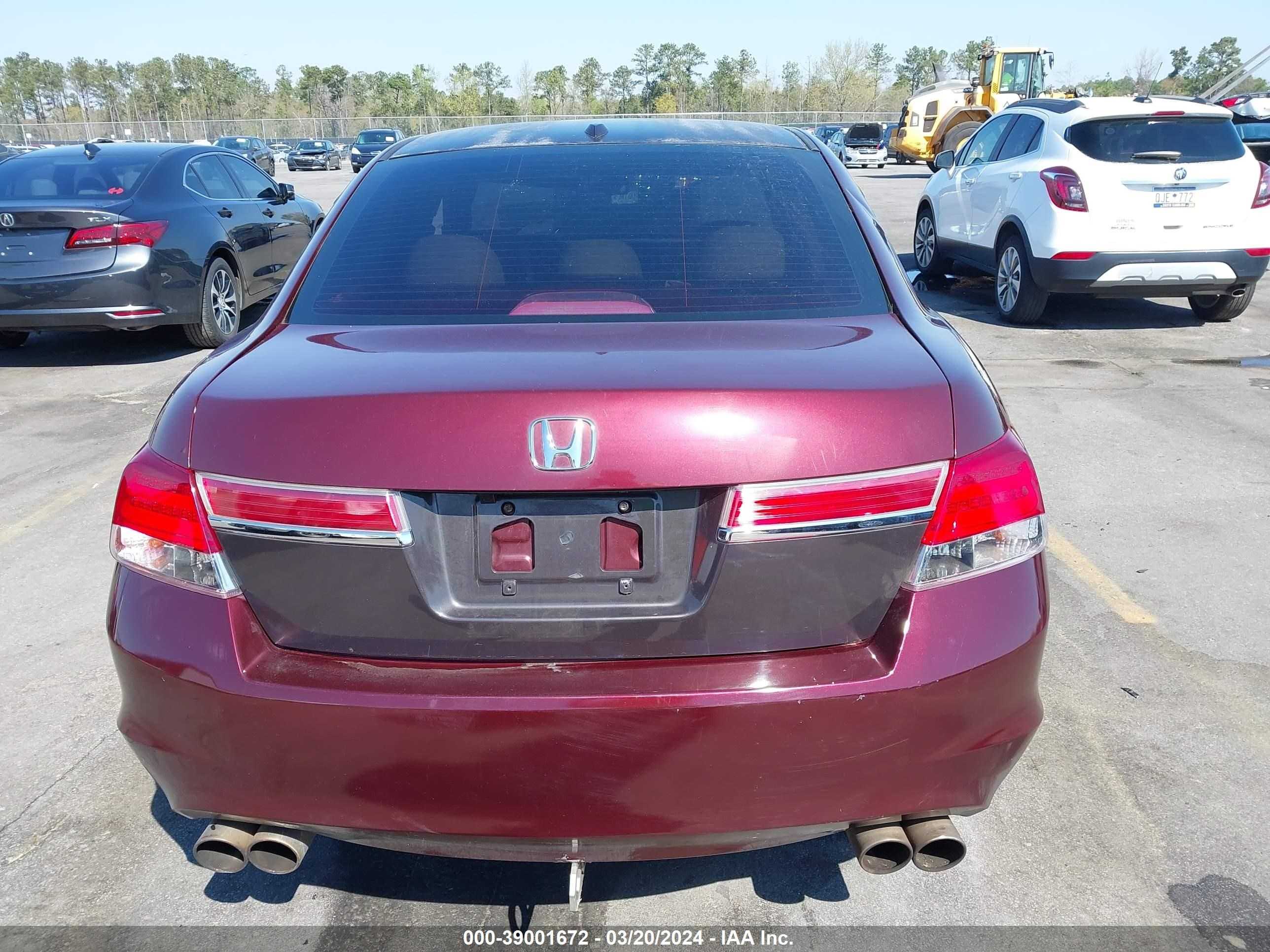 Photo 16 VIN: 1HGCP36869A032323 - HONDA ACCORD 