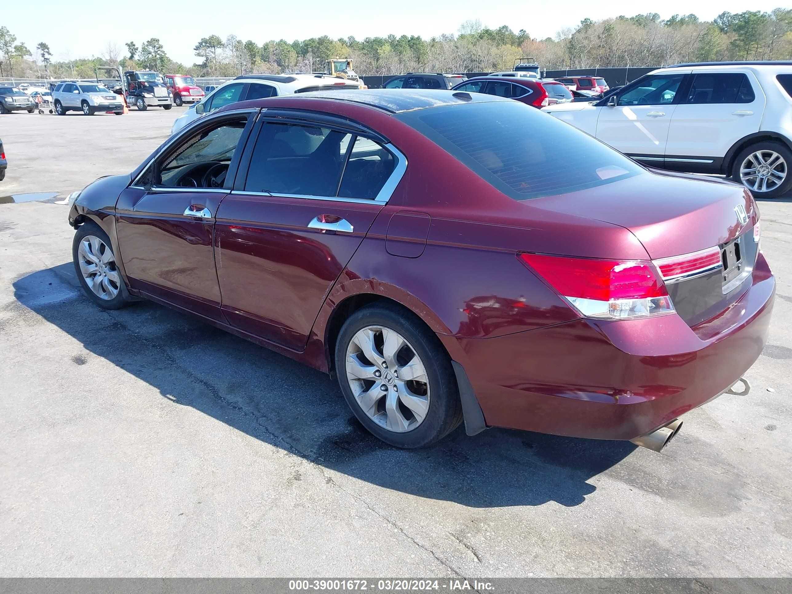 Photo 2 VIN: 1HGCP36869A032323 - HONDA ACCORD 