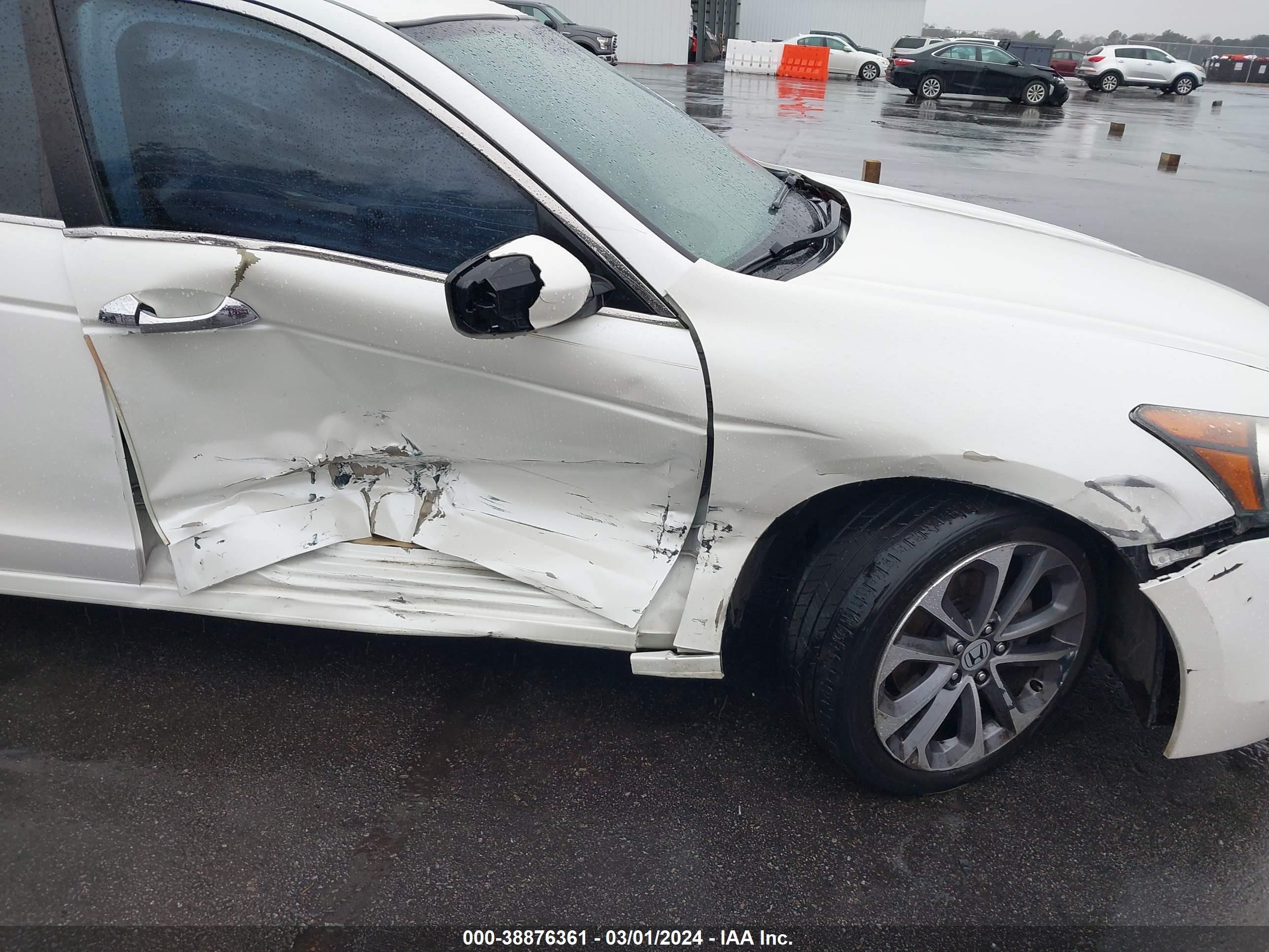 Photo 5 VIN: 1HGCP36878A005324 - HONDA ACCORD 