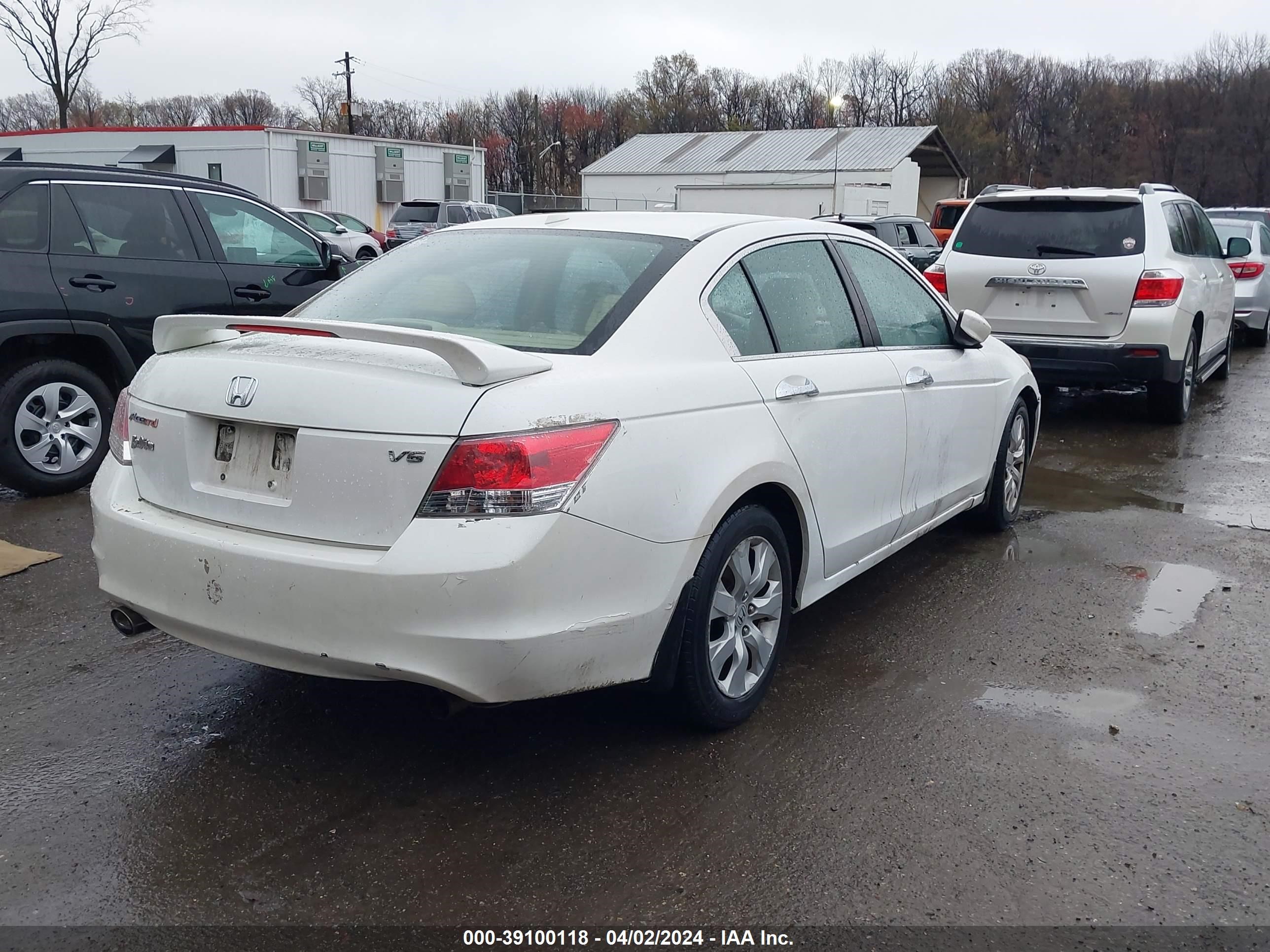 Photo 3 VIN: 1HGCP36878A025301 - HONDA ACCORD 