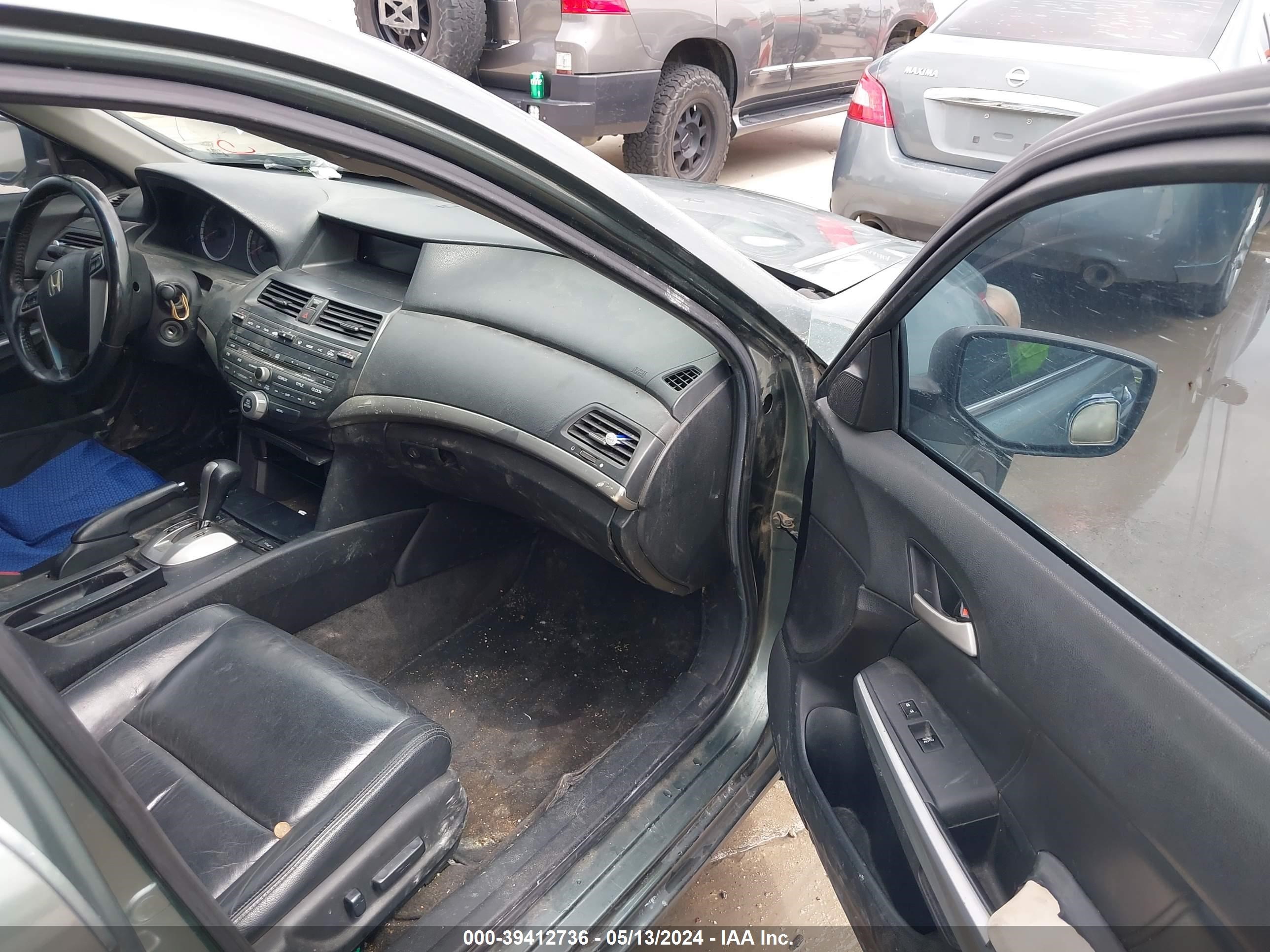 Photo 4 VIN: 1HGCP36878A031762 - HONDA ACCORD 