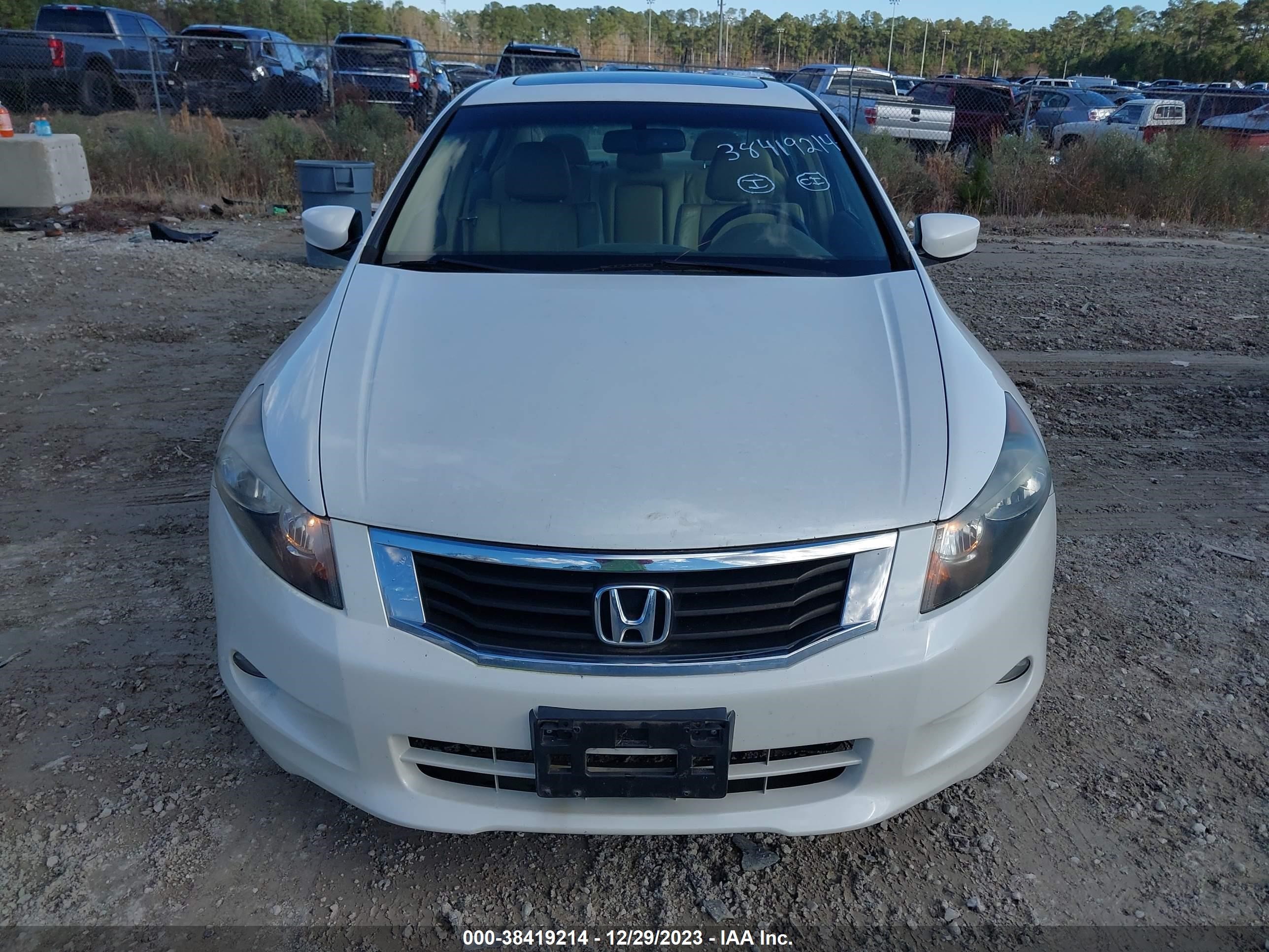 Photo 5 VIN: 1HGCP36878A080752 - HONDA ACCORD 