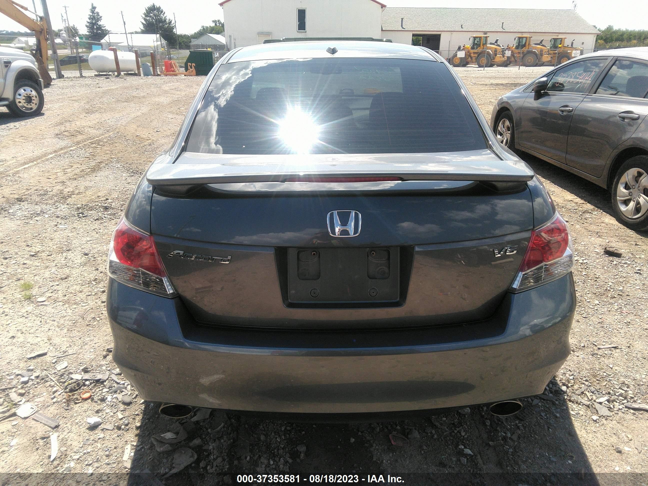 Photo 15 VIN: 1HGCP36888A000746 - HONDA ACCORD 