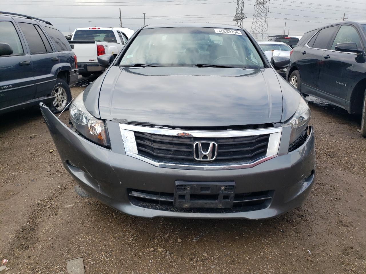 Photo 4 VIN: 1HGCP36888A052068 - HONDA ACCORD 