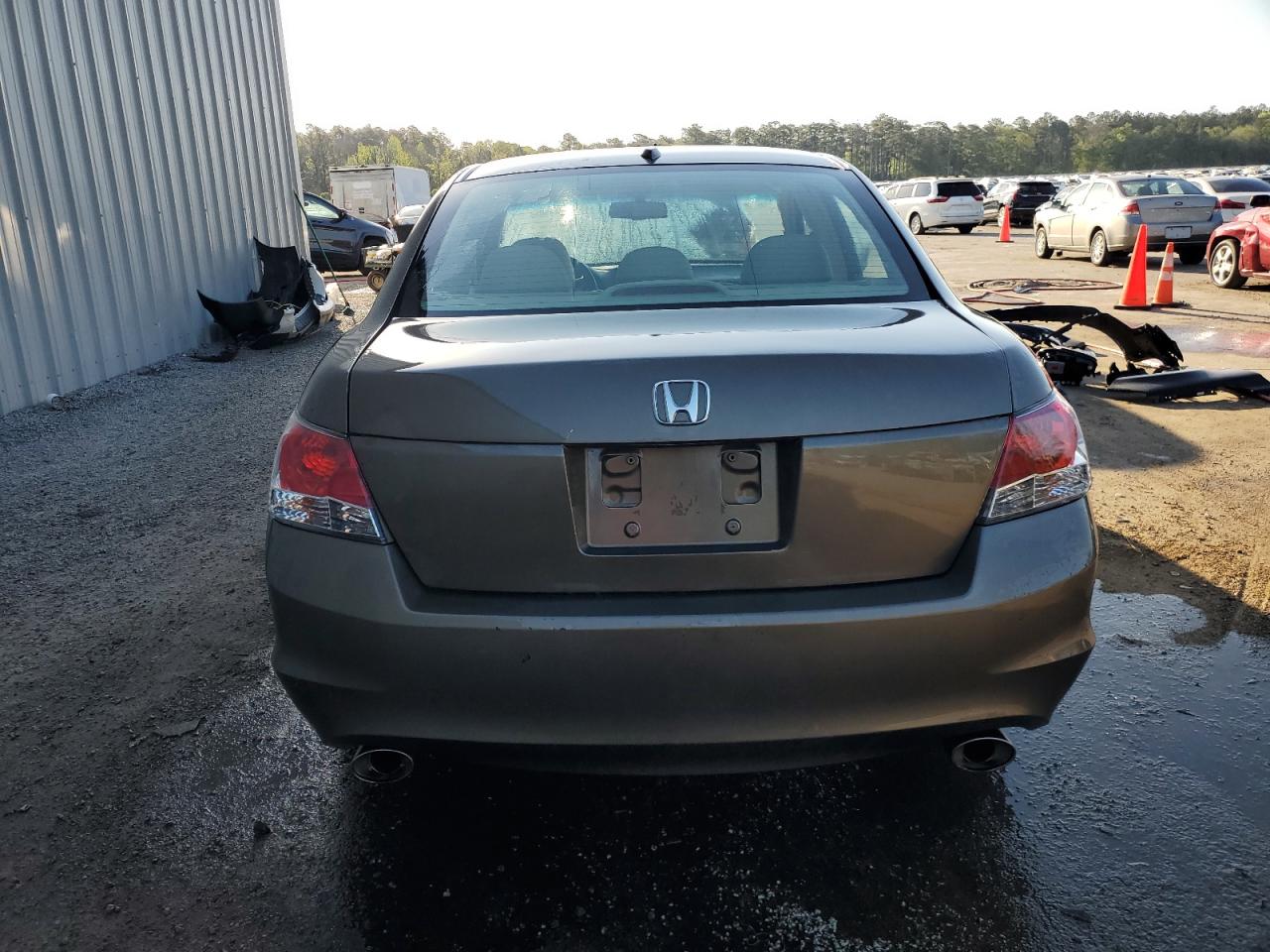 Photo 5 VIN: 1HGCP36888A063023 - HONDA ACCORD 