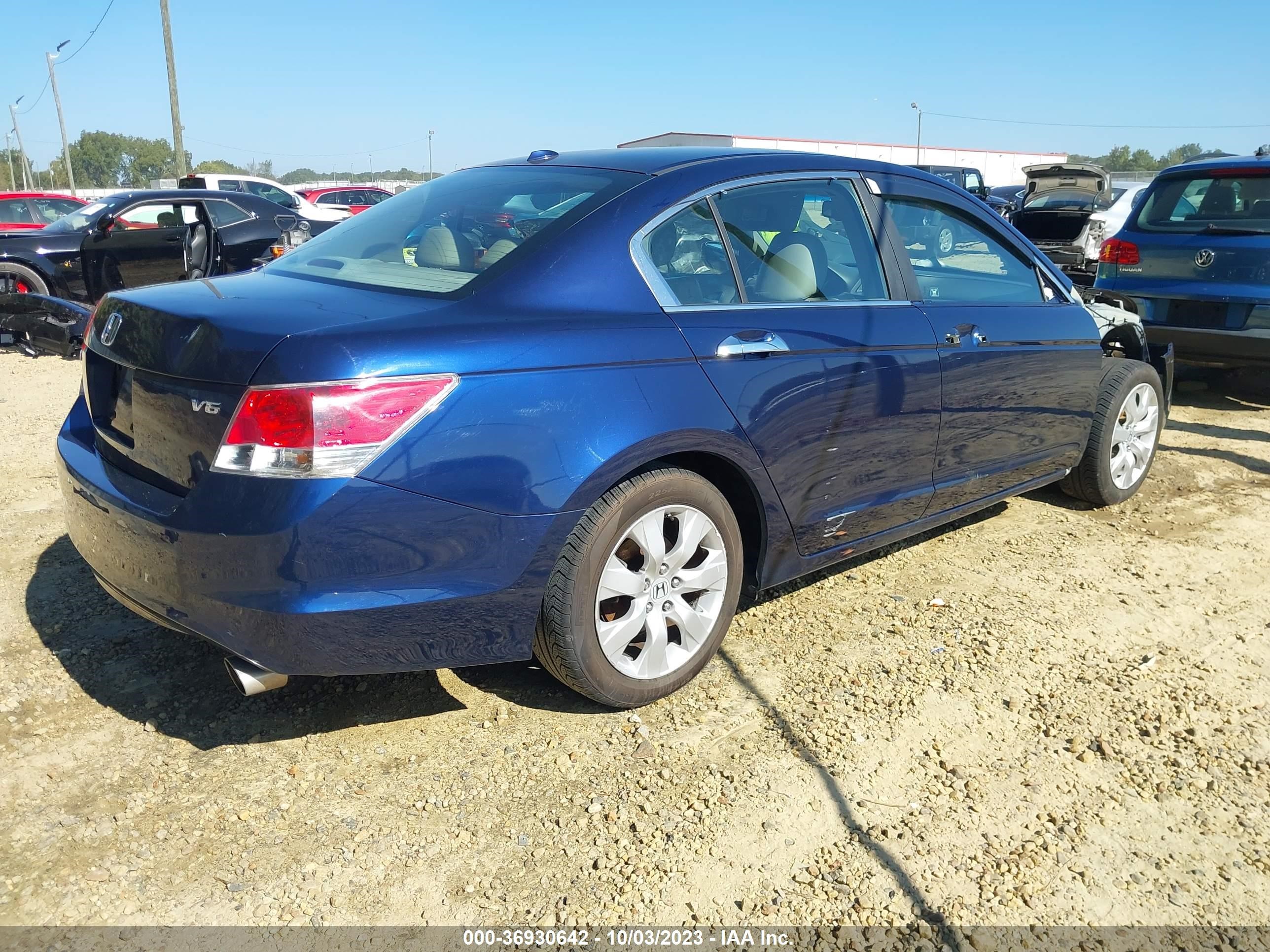 Photo 3 VIN: 1HGCP36898A084365 - HONDA ACCORD 