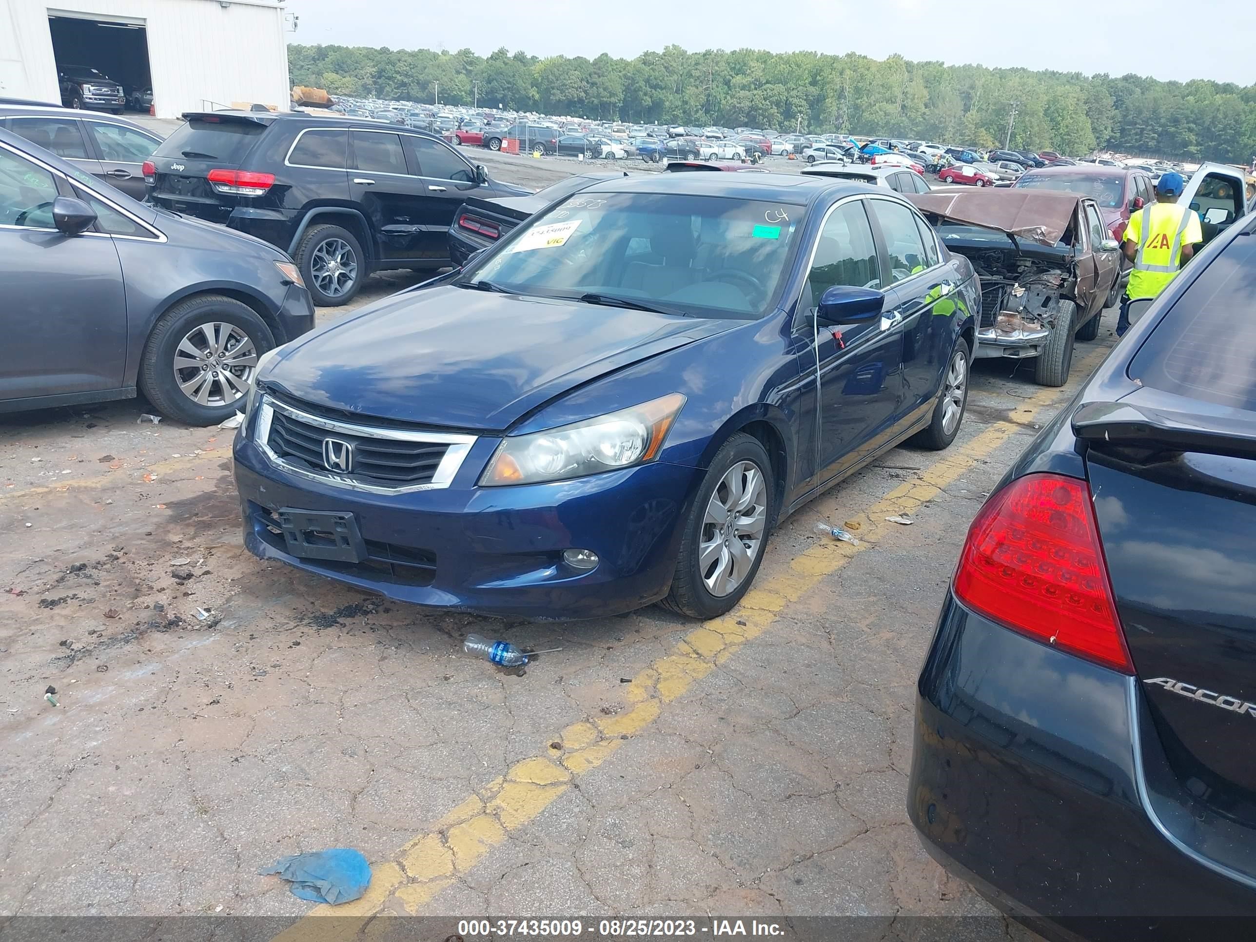 Photo 1 VIN: 1HGCP36899A024748 - HONDA ACCORD 