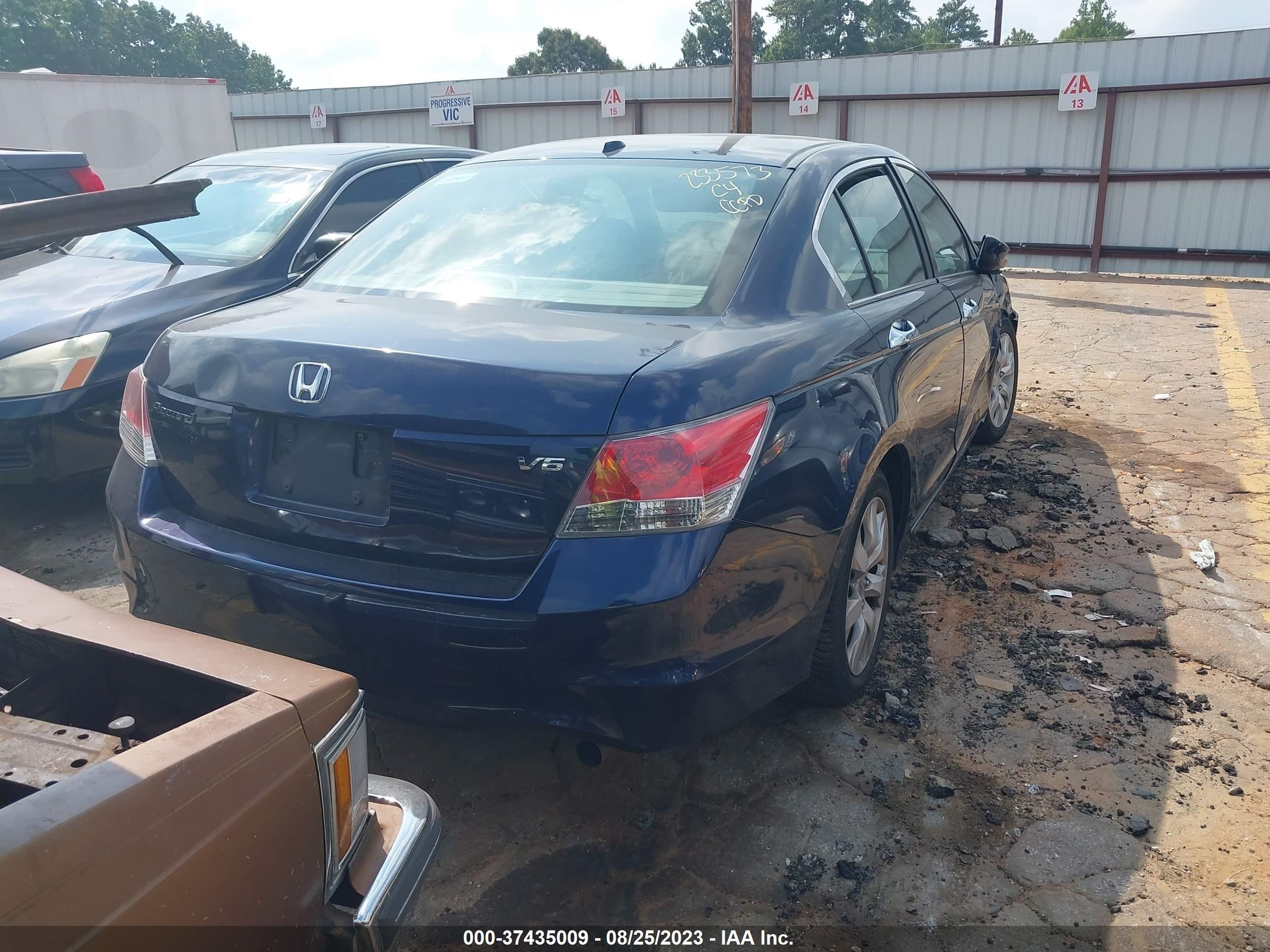 Photo 3 VIN: 1HGCP36899A024748 - HONDA ACCORD 