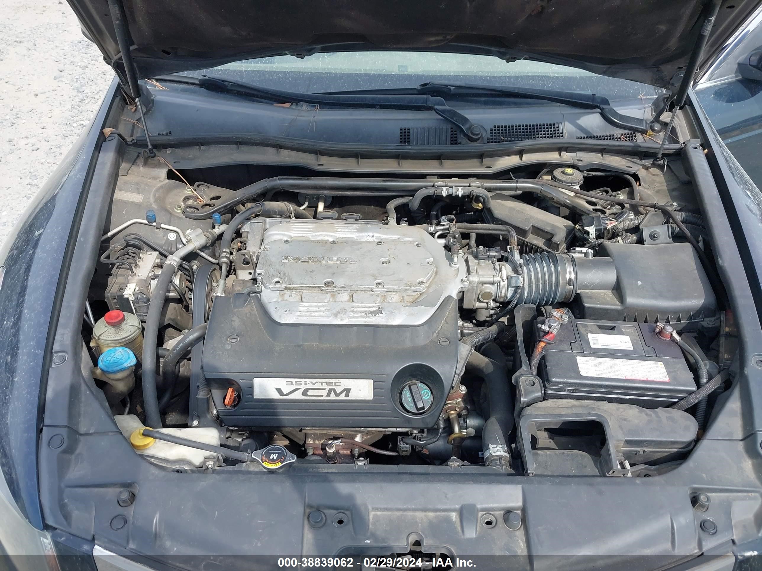 Photo 9 VIN: 1HGCP368X8A022165 - HONDA ACCORD 