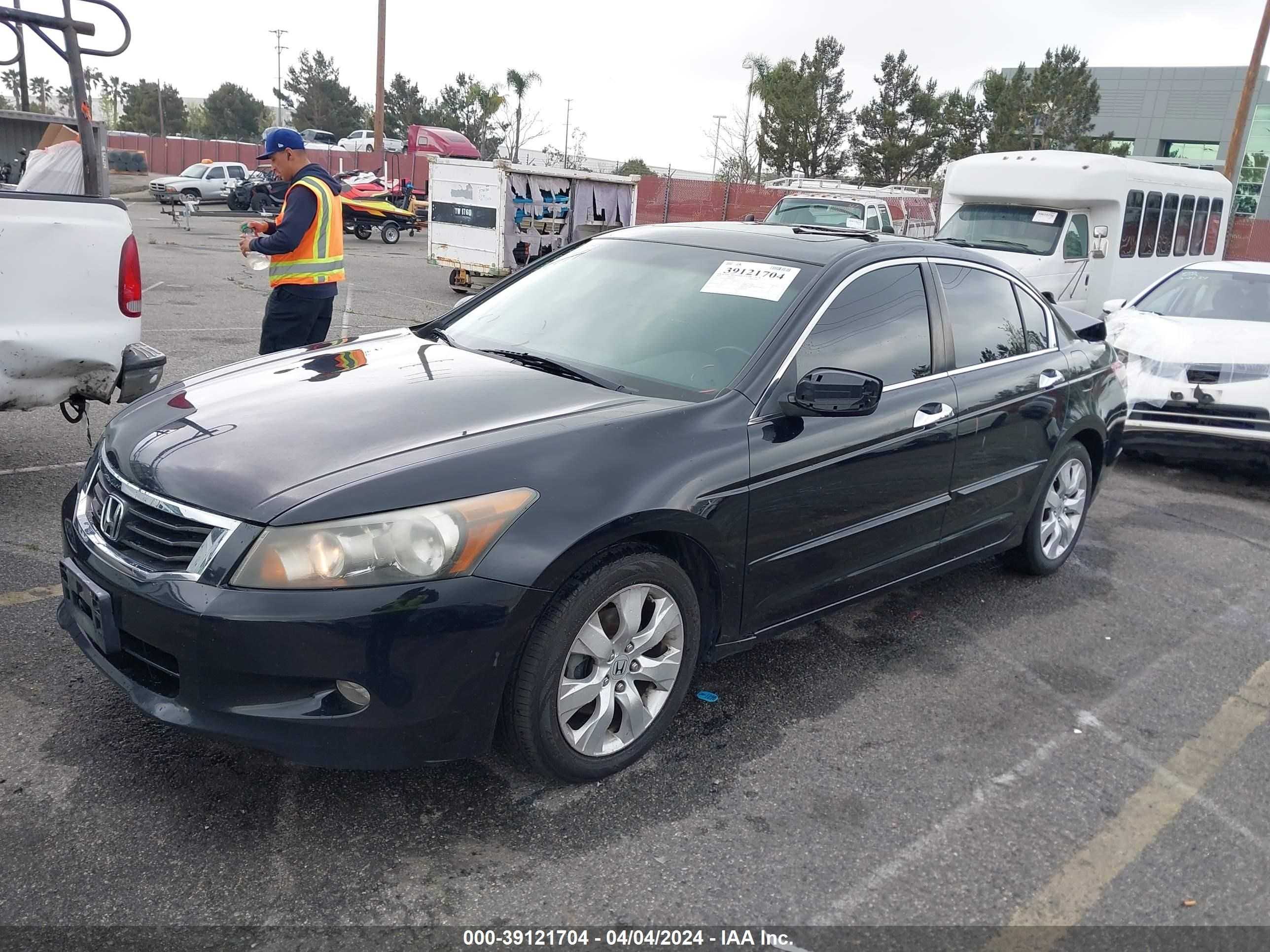 Photo 1 VIN: 1HGCP368X8A078591 - HONDA ACCORD 