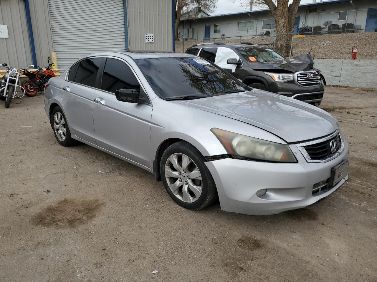 Photo 3 VIN: 1HGCP368X8A087274 - HONDA ACCORD 