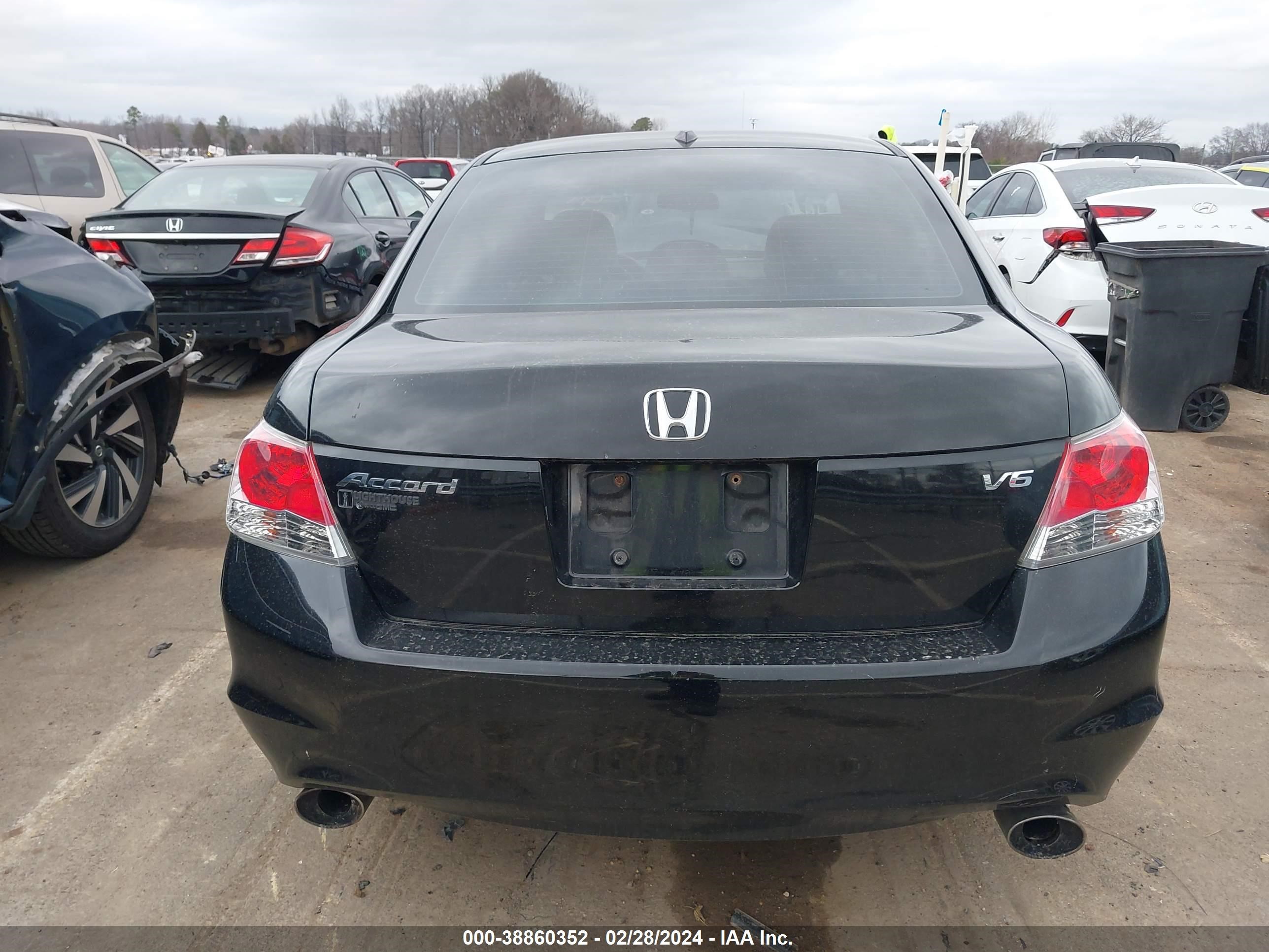 Photo 15 VIN: 1HGCP368X9A005450 - HONDA ACCORD 