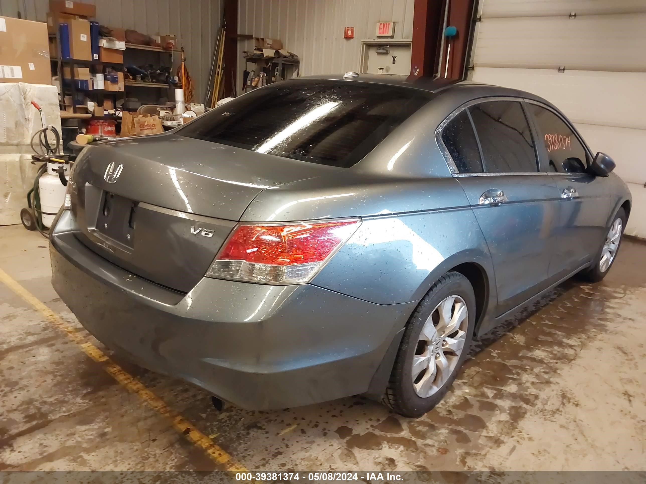 Photo 3 VIN: 1HGCP368X9A041686 - HONDA ACCORD 