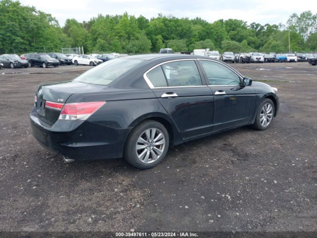 Photo 3 VIN: 1HGCP3F72CA002928 - HONDA ACCORD 