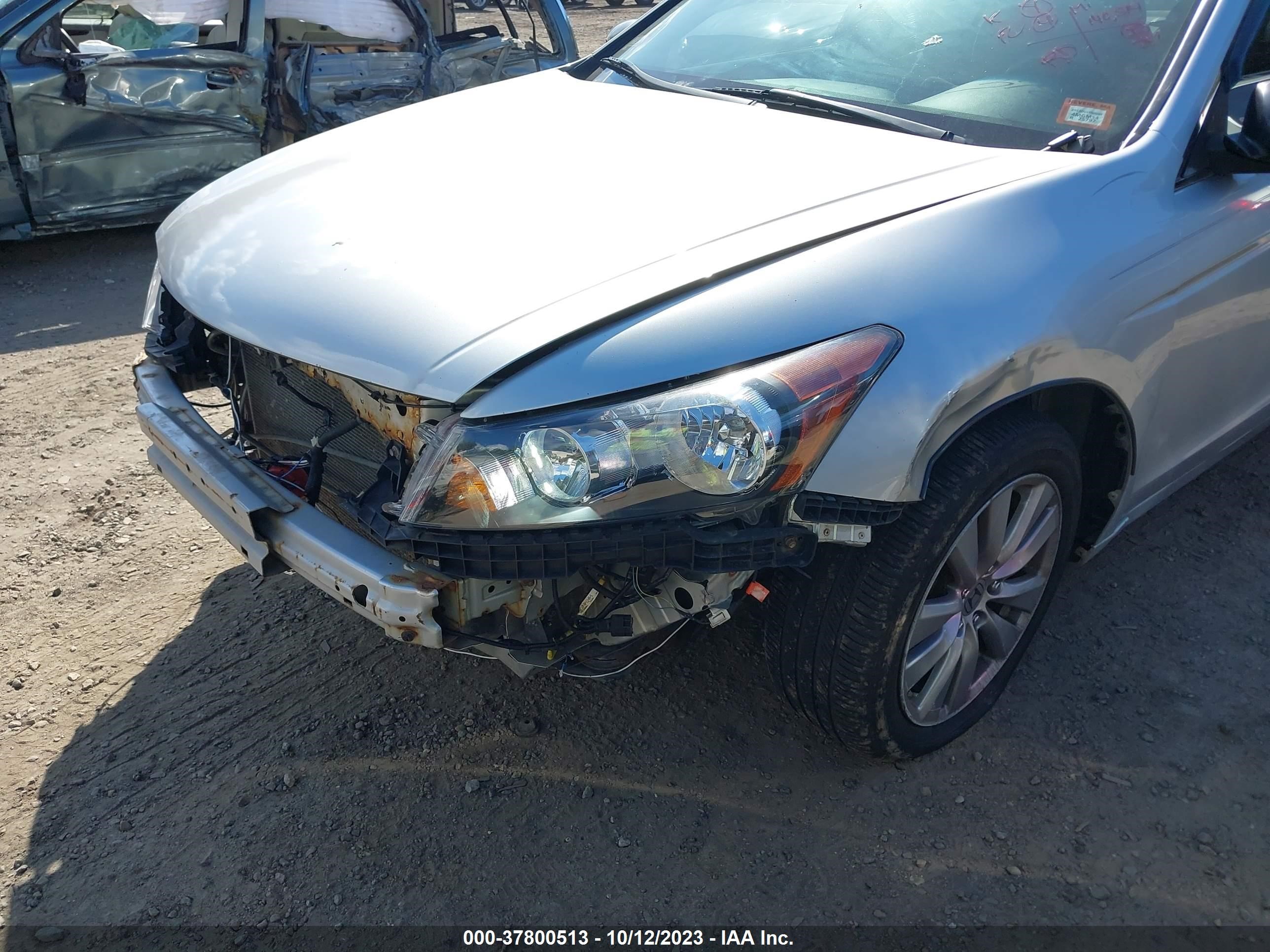 Photo 5 VIN: 1HGCP3F72CA003514 - HONDA ACCORD 