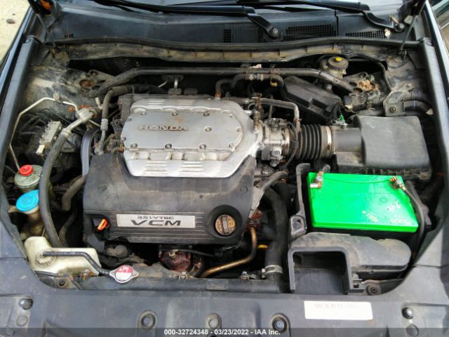 Photo 9 VIN: 1HGCP3F73BA003617 - HONDA ACCORD SDN 