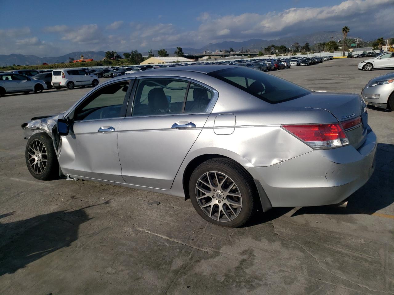 Photo 1 VIN: 1HGCP3F74BA020264 - HONDA ACCORD 