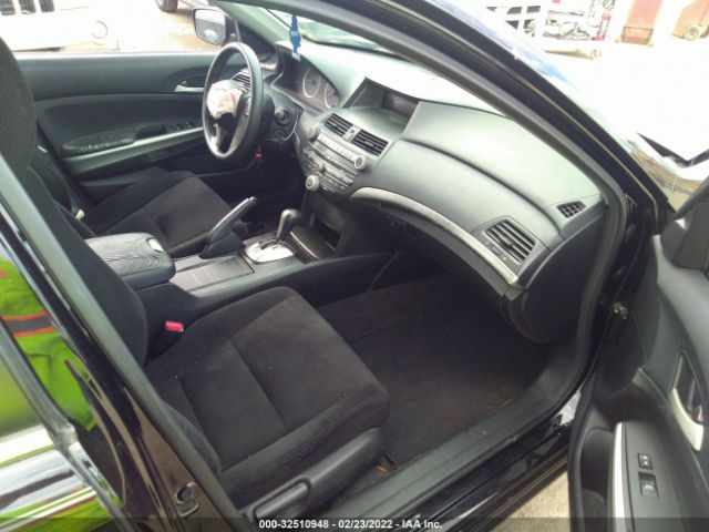 Photo 4 VIN: 1HGCP3F75AA013984 - HONDA ACCORD SDN 