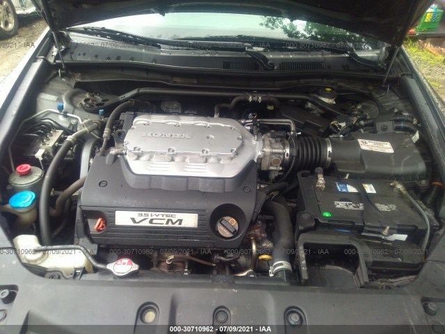 Photo 9 VIN: 1HGCP3F75CA004964 - HONDA ACCORD SDN 