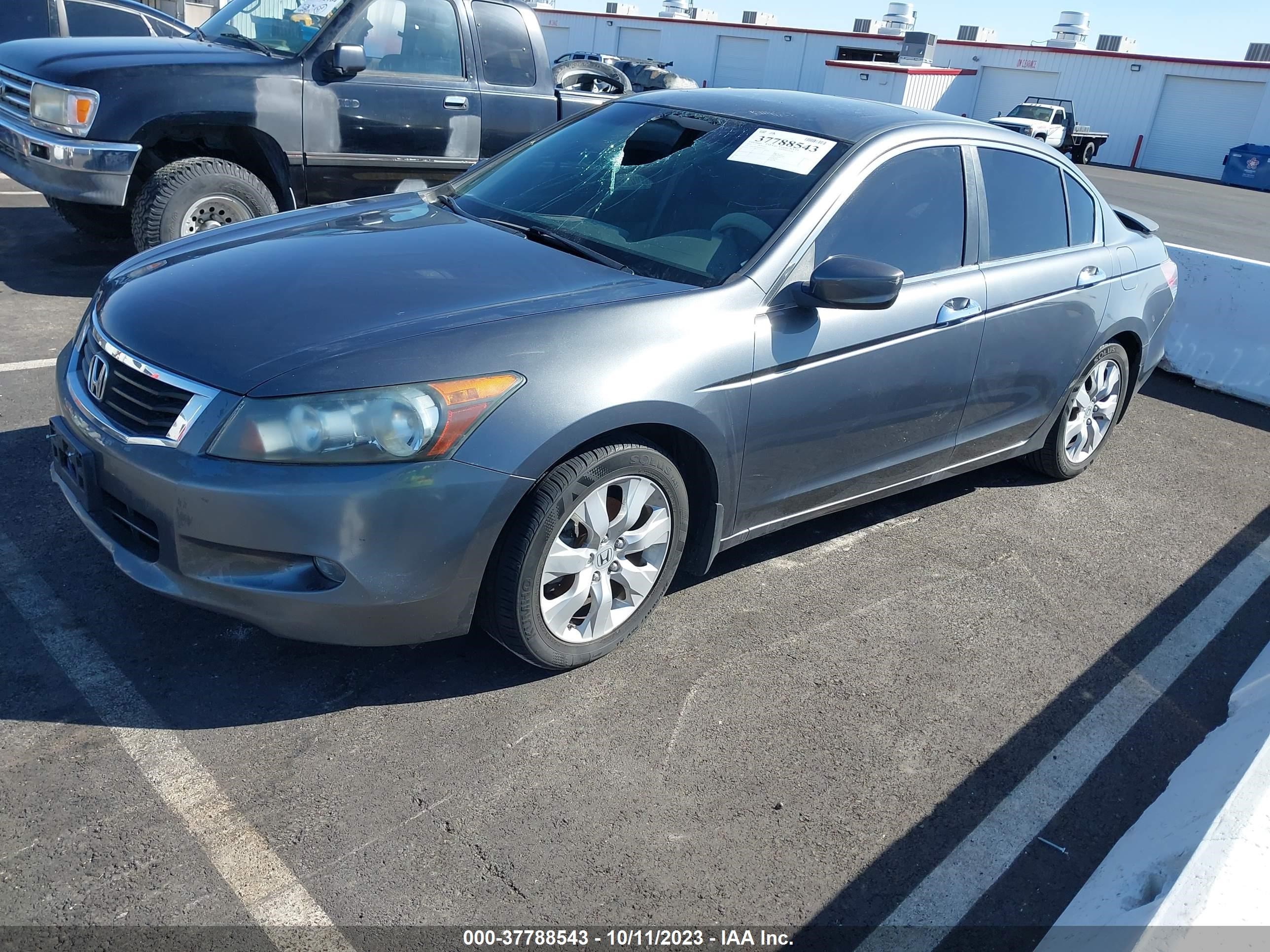 Photo 1 VIN: 1HGCP3F76AA030907 - HONDA ACCORD 