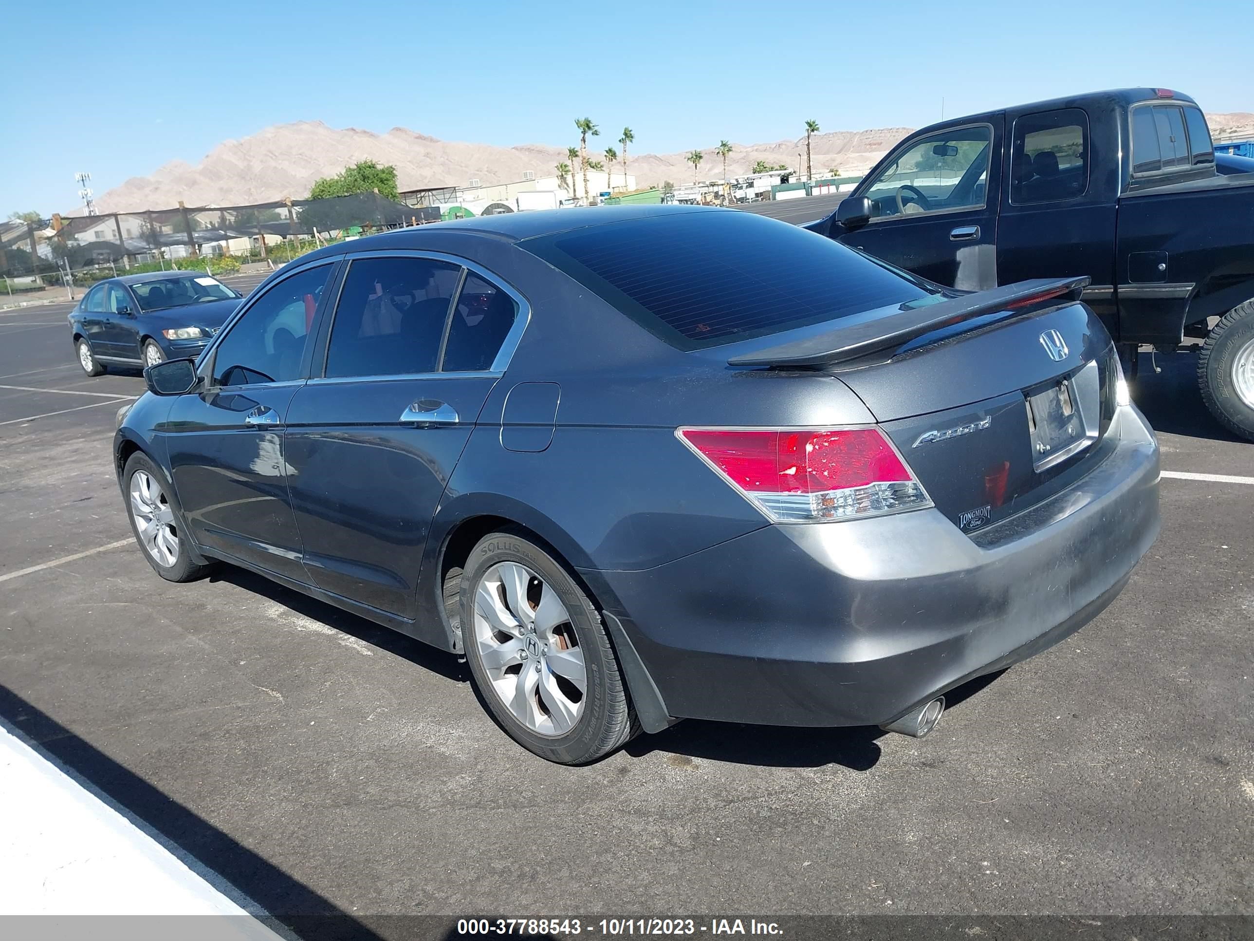 Photo 2 VIN: 1HGCP3F76AA030907 - HONDA ACCORD 