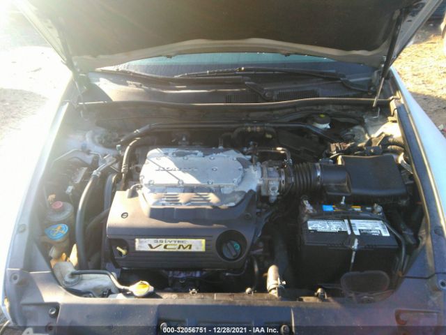 Photo 9 VIN: 1HGCP3F79AA012367 - HONDA ACCORD SDN 