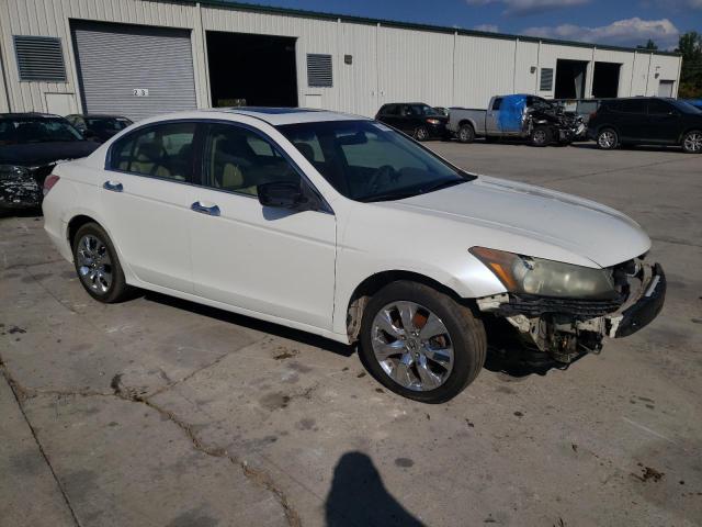 Photo 3 VIN: 1HGCP3F79AA026396 - HONDA ACCORD EX 