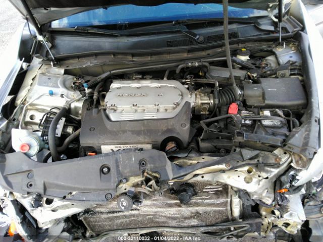 Photo 9 VIN: 1HGCP3F7XCA002871 - HONDA ACCORD SDN 