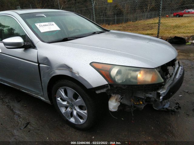 Photo 5 VIN: 1HGCP3F80AA008149 - HONDA ACCORD SDN 