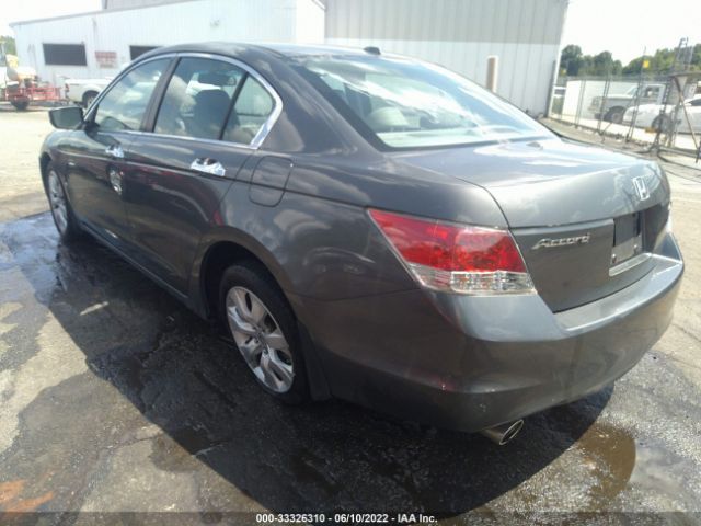 Photo 2 VIN: 1HGCP3F80AA013934 - HONDA ACCORD SDN 