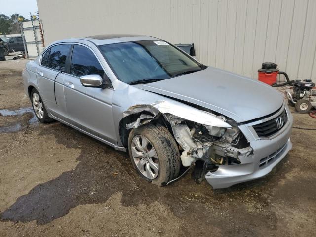 Photo 3 VIN: 1HGCP3F80AA017563 - HONDA ACCORD EXL 