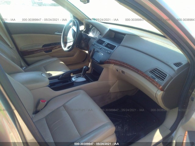 Photo 4 VIN: 1HGCP3F80AA020043 - HONDA ACCORD SDN 