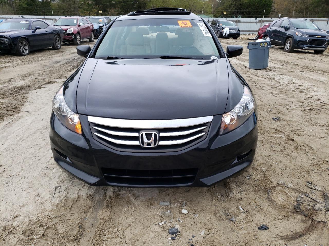 Photo 4 VIN: 1HGCP3F80CA029392 - HONDA ACCORD 