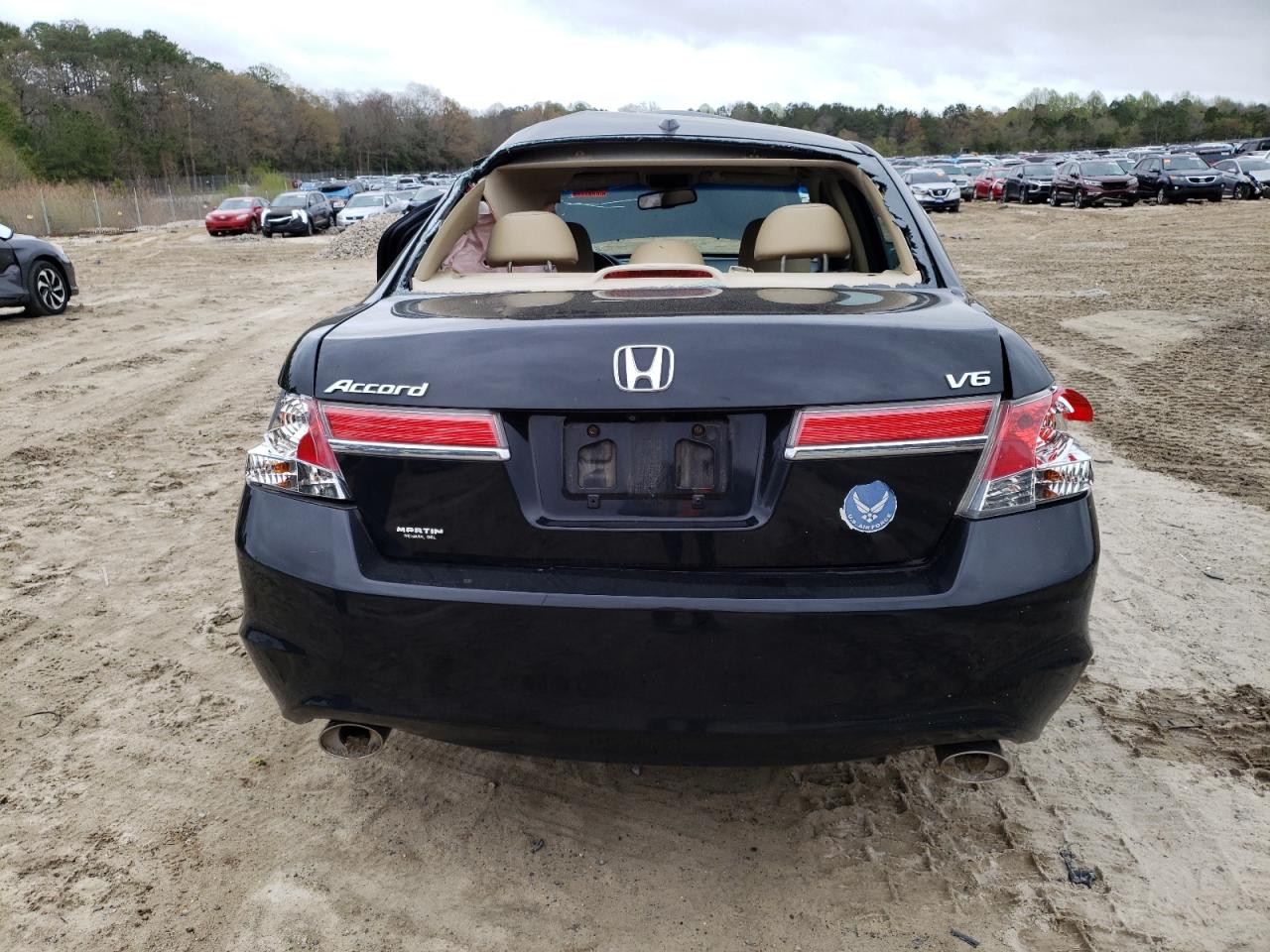 Photo 5 VIN: 1HGCP3F80CA029392 - HONDA ACCORD 