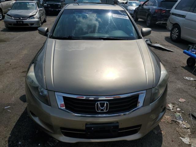 Photo 4 VIN: 1HGCP3F81AA001324 - HONDA ACCORD EXL 