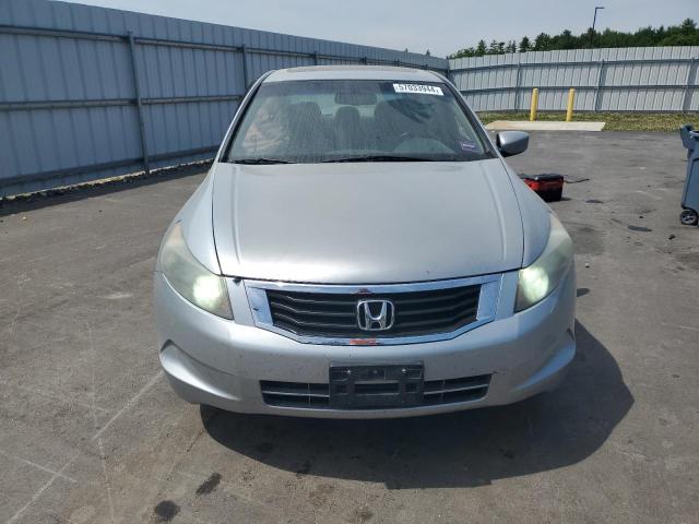 Photo 4 VIN: 1HGCP3F81AA002005 - HONDA ACCORD 