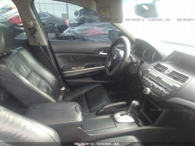 Photo 4 VIN: 1HGCP3F81AA004160 - HONDA ACCORD SDN 