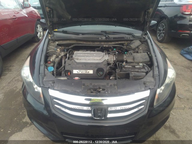 Photo 9 VIN: 1HGCP3F81AA004160 - HONDA ACCORD SDN 