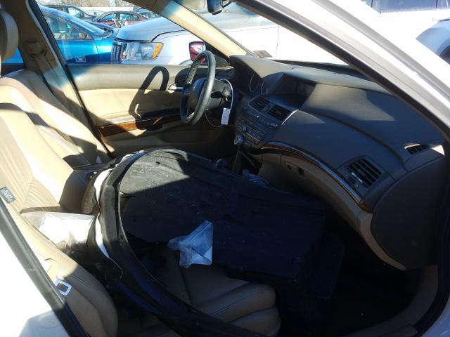 Photo 4 VIN: 1HGCP3F81AA023985 - HONDA ACCORD SDN 