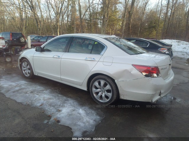 Photo 2 VIN: 1HGCP3F81AA031195 - HONDA ACCORD SDN 