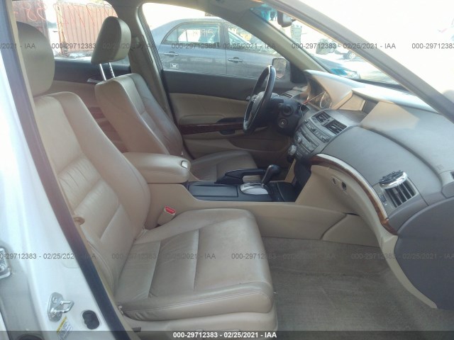 Photo 4 VIN: 1HGCP3F81AA031195 - HONDA ACCORD SDN 