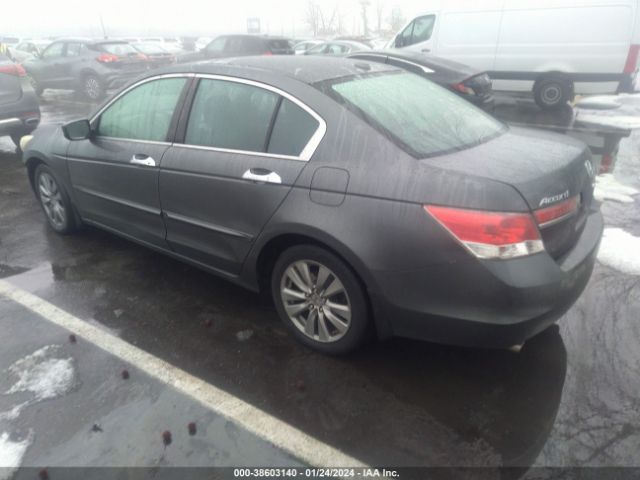 Photo 2 VIN: 1HGCP3F81BA020473 - HONDA ACCORD 