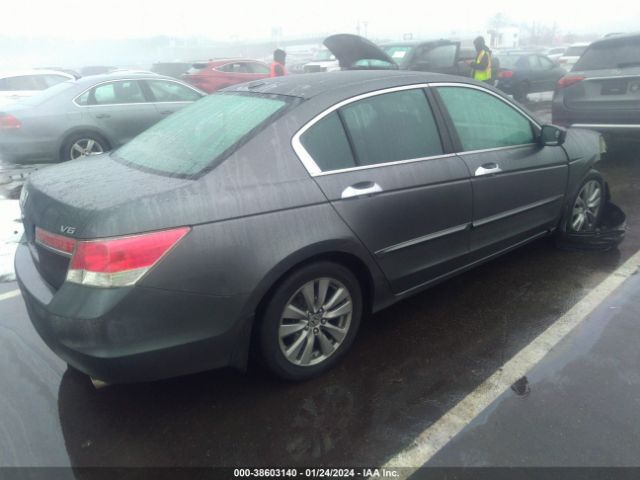 Photo 3 VIN: 1HGCP3F81BA020473 - HONDA ACCORD 